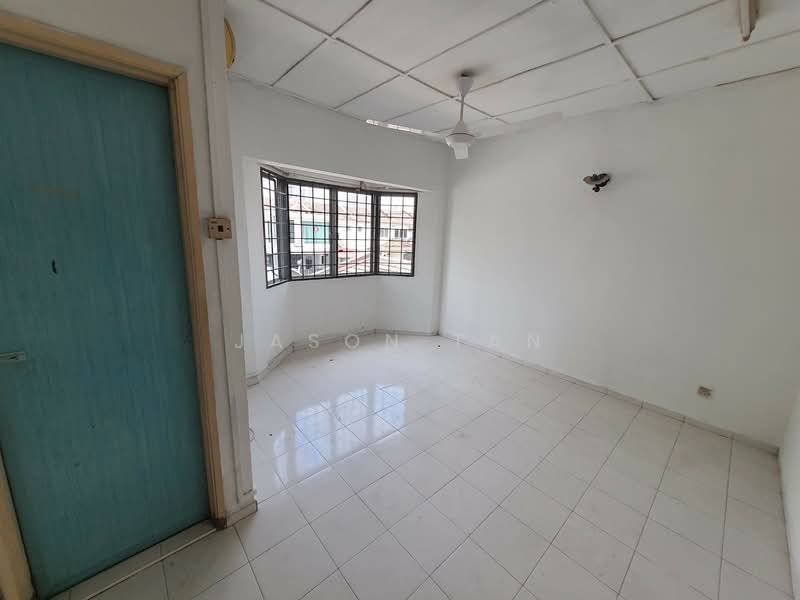 2-storey Terraced House for Sale in TAMAN PUCHONG UTAMA (Puchong) - Jason Tan - Interior - PropertyGuru.com.my