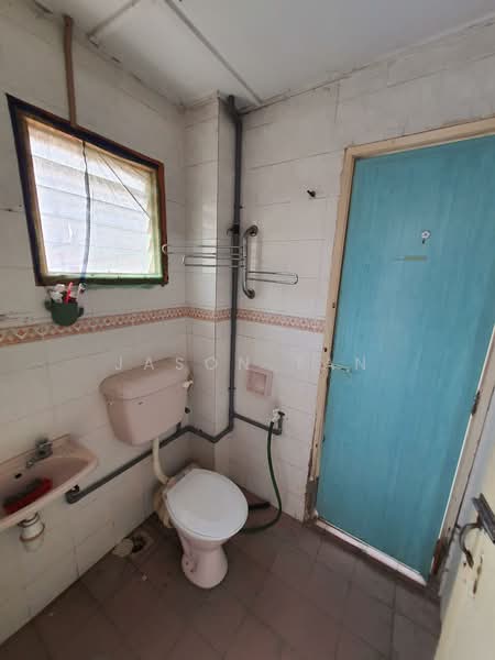 2-storey Terraced House for Sale in TAMAN PUCHONG UTAMA (Puchong) - Jason Tan - Bathroom - PropertyGuru.com.my