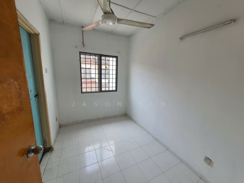 2-storey Terraced House for Sale in TAMAN PUCHONG UTAMA (Puchong) - Jason Tan - Interior - PropertyGuru.com.my