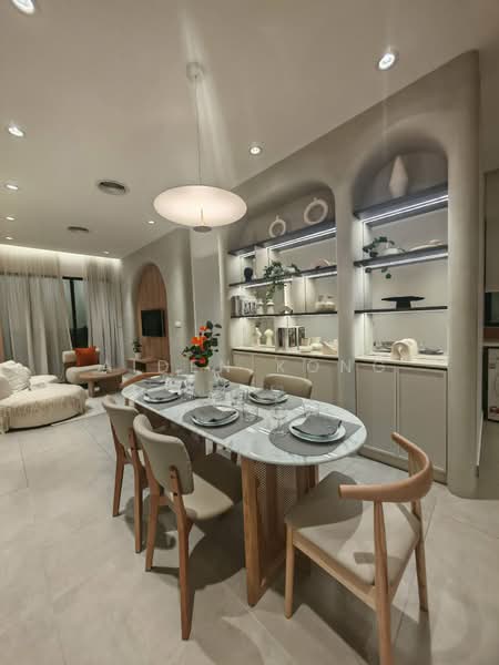 Service Residence for Sale at Maxim D'Parc - Aiden Kong - Dining Room - PropertyGuru.com.my