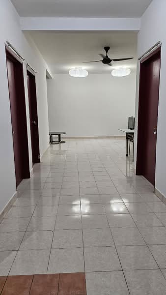 Condominium for Rent at Palm Spring @ Damansara - Kemp Lee - Corridor - PropertyGuru.com.my