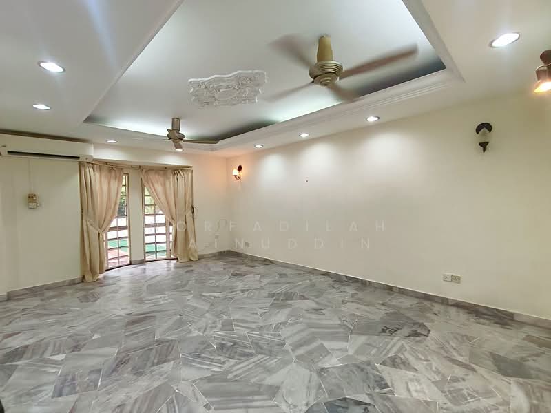 Rumah Berkembar untuk Dijual di Seksyen 9 (Shah Alam) - NORFADILAH ZAINUDDIN - Living Room - PropertyGuru.com.my