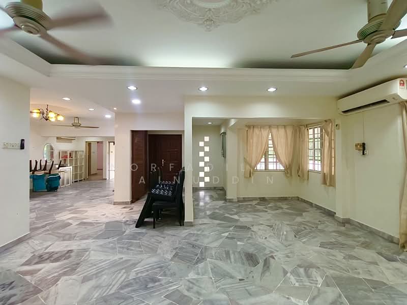 Rumah Berkembar untuk Dijual di Seksyen 9 (Shah Alam) - NORFADILAH ZAINUDDIN - Living Room - PropertyGuru.com.my