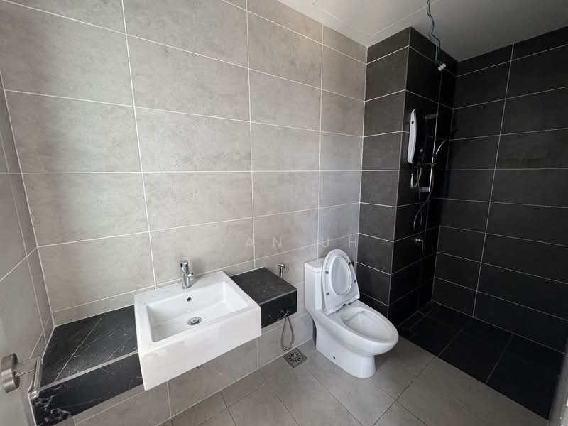 Service Residence for Sale at M Oscar - Evan Uh - Bathroom - PropertyGuru.com.my