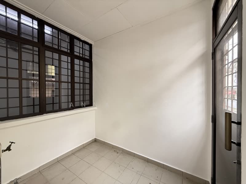 Rumah Teres 2 Tingkat untuk Dijual di Taman Molek (Johor Bahru) - Anna Wong - PropertyGuru.com.my
