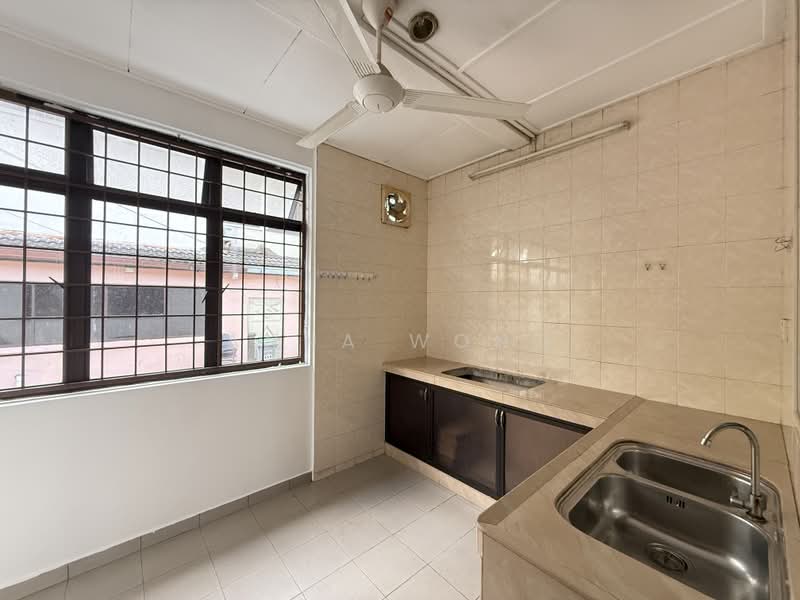 Rumah Teres 2 Tingkat untuk Dijual di Taman Molek (Johor Bahru) - Anna Wong - PropertyGuru.com.my