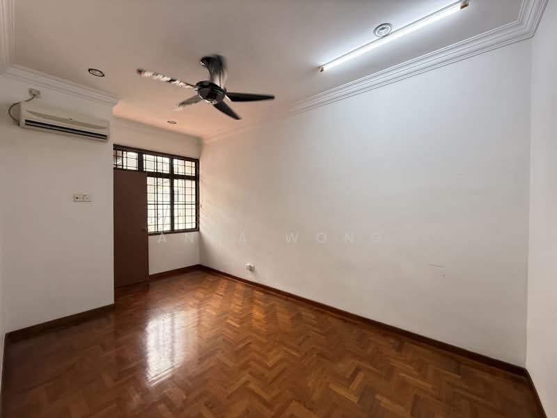 Rumah Teres 2 Tingkat untuk Dijual di Taman Molek (Johor Bahru) - Anna Wong - PropertyGuru.com.my