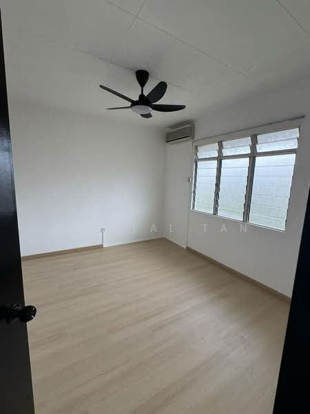 Flat for Sale at Seri Orkid - Crystal Tan - Bedroom - PropertyGuru.com.my