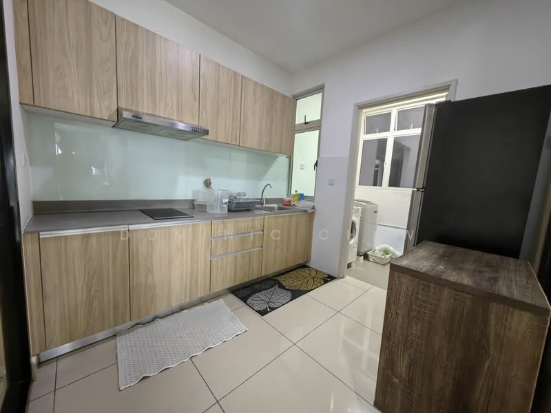 Servis Apartment untuk Disewa di Meridin Bayvue Serviced Apartment - Dominic Chow - Kitchen - PropertyGuru.com.my