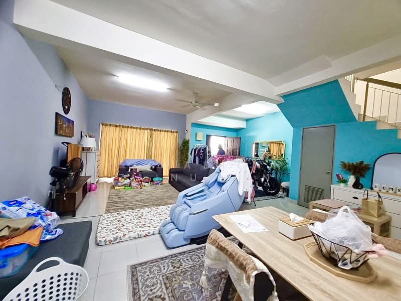 Rumah Teres untuk Dijual di Aman Putri (Sungai Buloh) - NORFADILAH ZAINUDDIN - Living Room - PropertyGuru.com.my