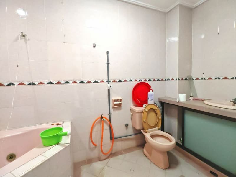 2-storey Terraced House for Rent in Permas Jaya (Johor) - Li Min - Bathroom - PropertyGuru.com.my