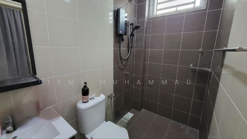 Rumah Banglo untuk Dijual di Taman Senawang Perdana (Senawang) - Ismi Muhammad - Bathroom - PropertyGuru.com.my