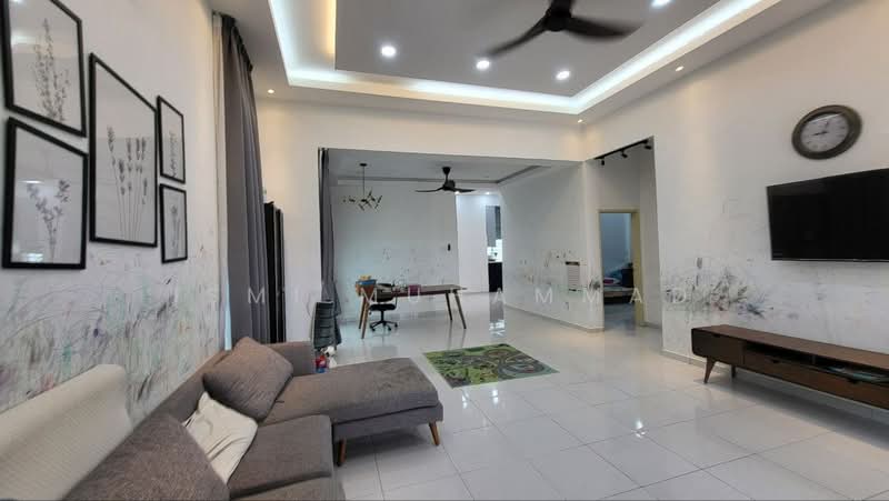 Rumah Banglo untuk Dijual di Taman Senawang Perdana (Senawang) - Ismi Muhammad - Living Room - PropertyGuru.com.my