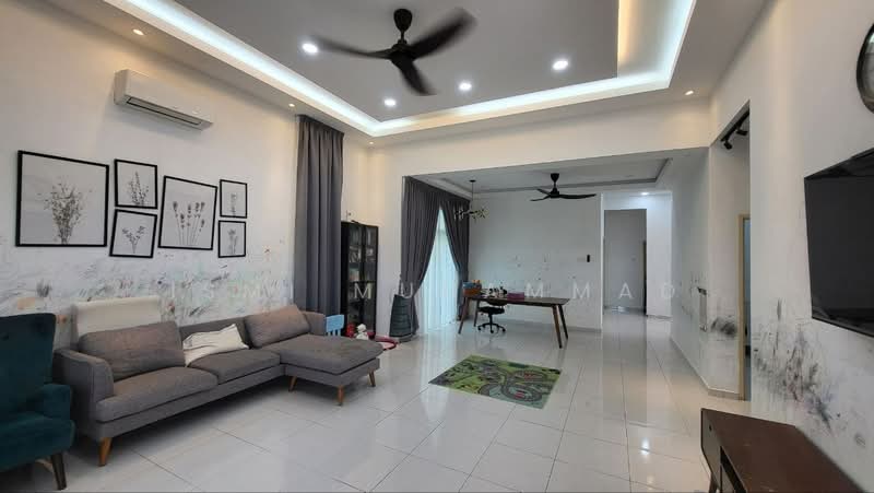 Rumah Banglo untuk Dijual di Taman Senawang Perdana (Senawang) - Ismi Muhammad - Living Room - PropertyGuru.com.my