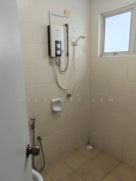 Rumah Bandar untuk Disewa di Seri Kembangan (Selangor) - Nicholas Lew - Bathroom - PropertyGuru.com.my