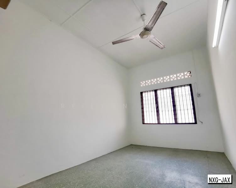 Rumah Teres 1 Tingkat untuk Dijual di Taman Mewah Batu Belah (Kapar) - Reilynn Tue - Interior - PropertyGuru.com.my