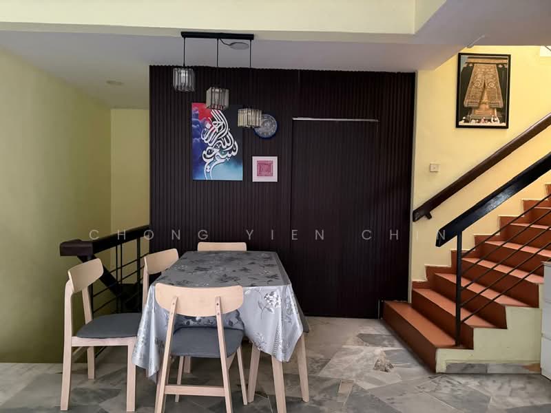 Rumah Bandar untuk Dijual di Subang Bestari (Shah Alam) - Chong Yien Chin - Dining Room - PropertyGuru.com.my