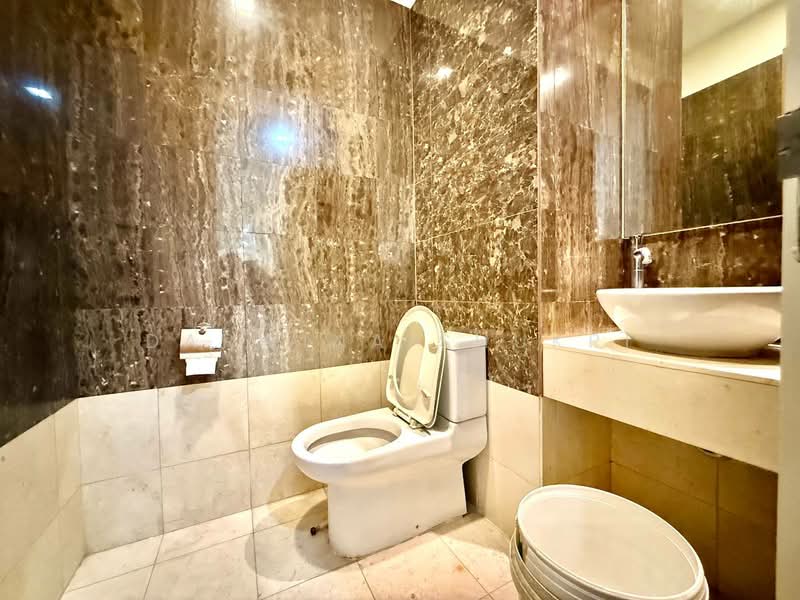 Servis Apartment untuk Dijual di Binjai Residency - Darwina Shukri - Bathroom - PropertyGuru.com.my