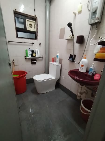 Rumah Teres 2 Tingkat untuk Dijual di Kampung Batu Belah (Klang) - Chloe Tan - Bathroom - PropertyGuru.com.my