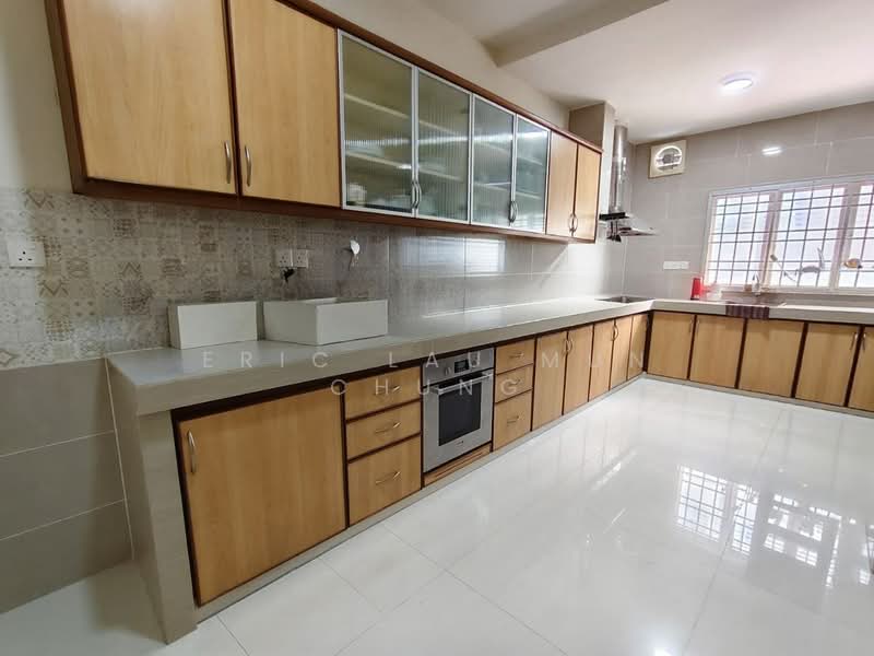 2-storey Terraced House for Sale in Bandar Puteri Puchong (Puchong) - Eric Lau Mun Chung - Kitchen - PropertyGuru.com.my