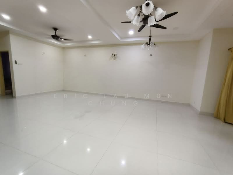 2-storey Terraced House for Sale in Bandar Puteri Puchong (Puchong) - Eric Lau Mun Chung - Living Room - PropertyGuru.com.my