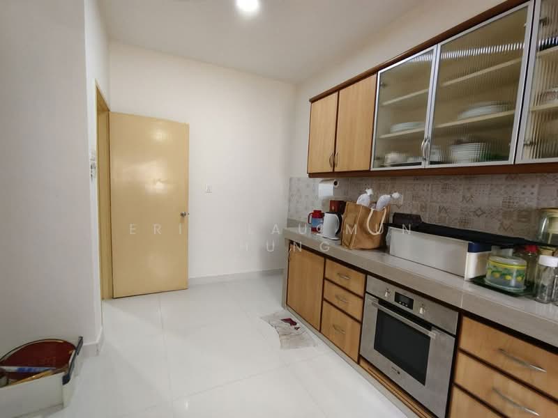 2-storey Terraced House for Sale in Bandar Puteri Puchong (Puchong) - Eric Lau Mun Chung - Kitchen - PropertyGuru.com.my