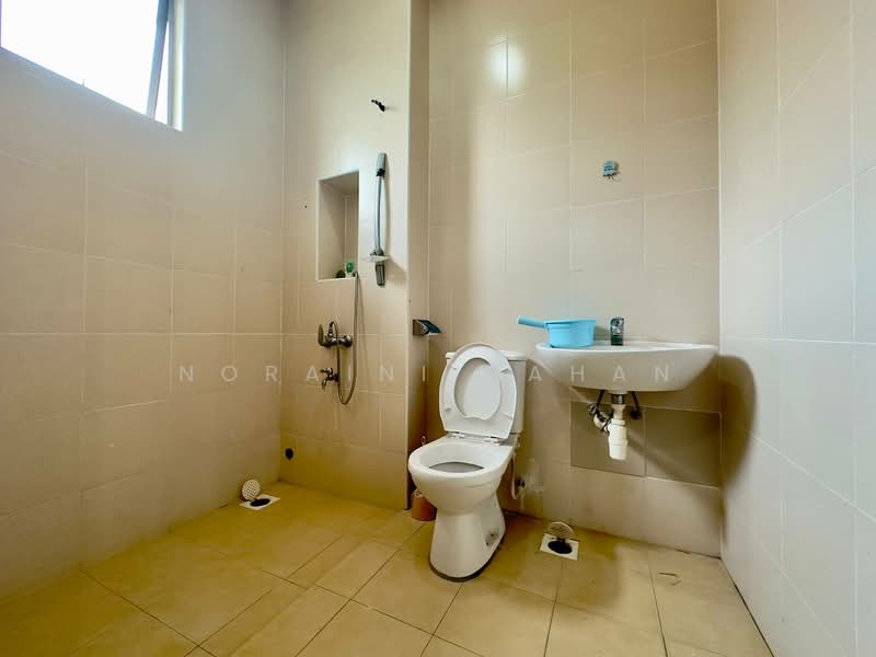 Bungalow for Sale in Kapar (Selangor) - Noraini Dahan - Bathroom - PropertyGuru.com.my