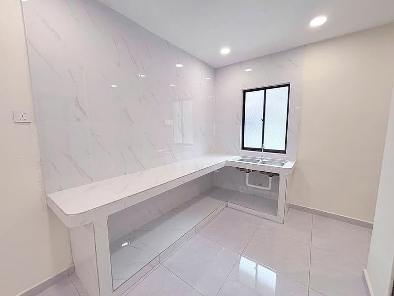 2-storey Terraced House for Sale in Taman Skudai Baru (Skudai) - Pauline Ng - Kitchen - PropertyGuru.com.my