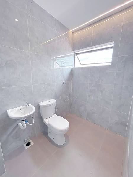 2-storey Terraced House for Sale in Taman Skudai Baru (Skudai) - Pauline Ng - Bathroom - PropertyGuru.com.my