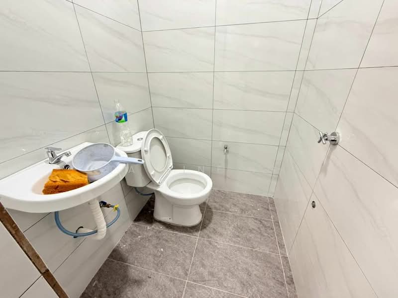 1-storey Terraced House for Sale in Bandar Seri Alam (Masai) - Pauline Ng - Bathroom - PropertyGuru.com.my