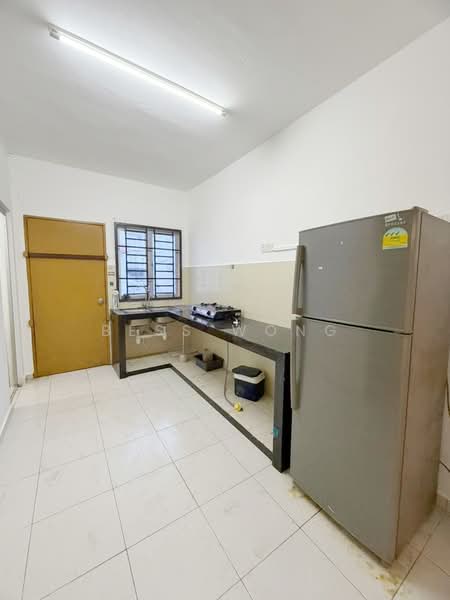 2.5-storey Terraced House for Sale in Taman Scientex Pasir Gudang (Pasir Gudang) - Bess Wong - Kitchen - PropertyGuru.com.my