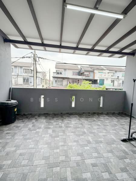 2.5-storey Terraced House for Sale in Taman Scientex Pasir Gudang (Pasir Gudang) - Bess Wong - Balcony - PropertyGuru.com.my