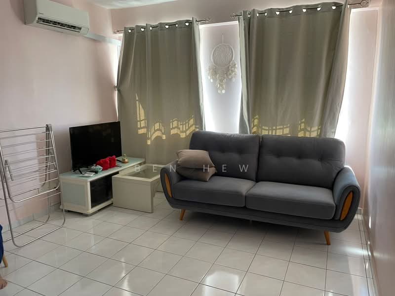 Pangsapuri untuk Dijual di Fortune Court - Ben Hew - Living Room - PropertyGuru.com.my