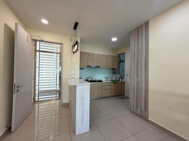 Service Residence for Sale at Meridin Bayvue @ Sierra Perdana - Michelle Tey - Kitchen - PropertyGuru.com.my