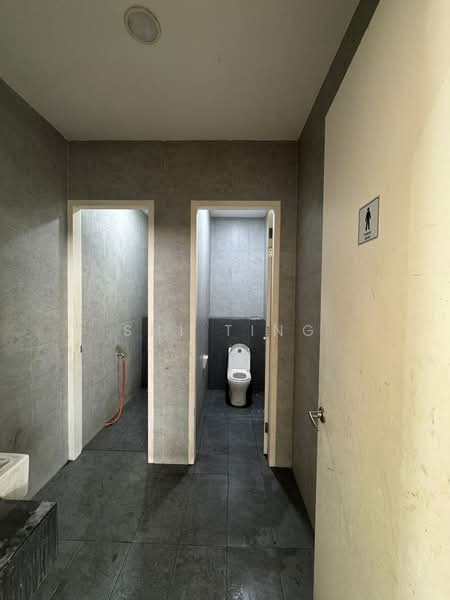 Factory for Sale in Senai (Kulai) - Shi Ting - Bathroom - PropertyGuru.com.my