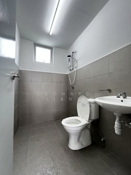 Pangsapuri untuk Disewa di Tangerine Suites - Leonard Liang - Bathroom - PropertyGuru.com.my