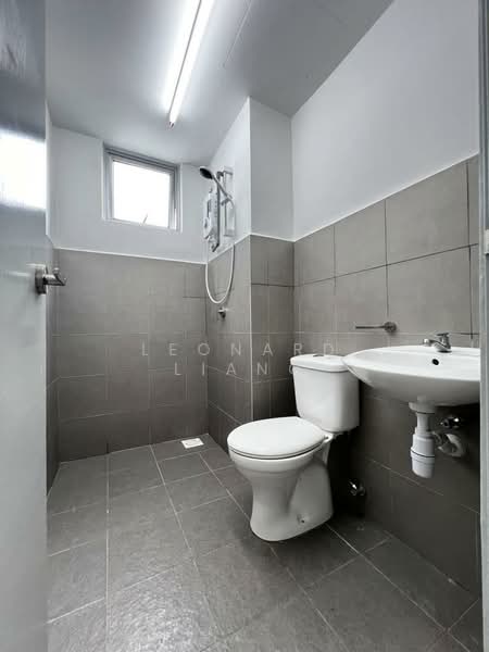 Pangsapuri untuk Disewa di Tangerine Suites - Leonard Liang - Bathroom - PropertyGuru.com.my