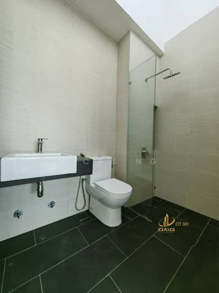 Rumah Berkembar untuk Dijual di Eco Ardence (Setia Alam) - Lucas Ng - Bathroom - PropertyGuru.com.my