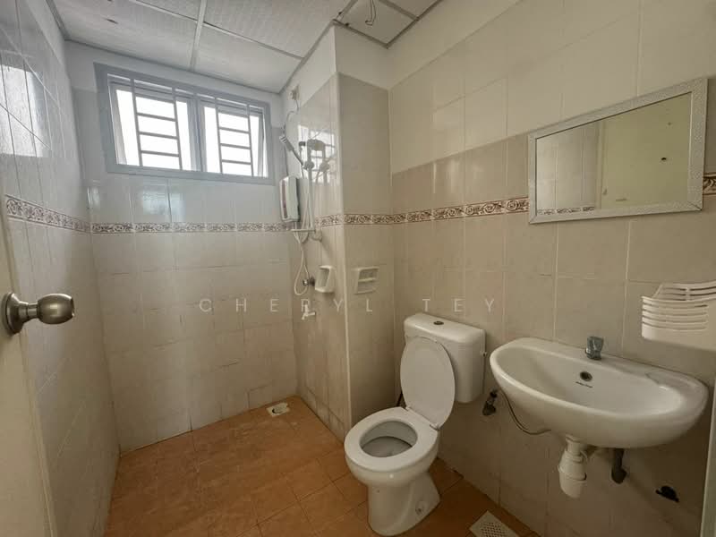 Servis Apartment untuk Dijual di Nusa Perdana Serviced Apartment - Cheryl Tey - Bathroom - PropertyGuru.com.my