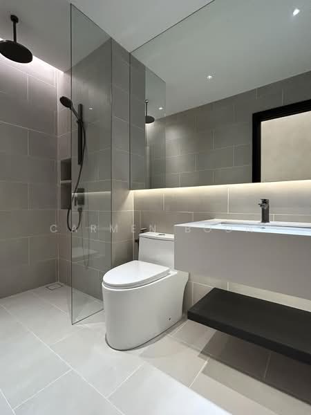 Servis Apartment untuk Dijual di Armani Hallson KLCC - Carmen Boon - Bathroom - PropertyGuru.com.my