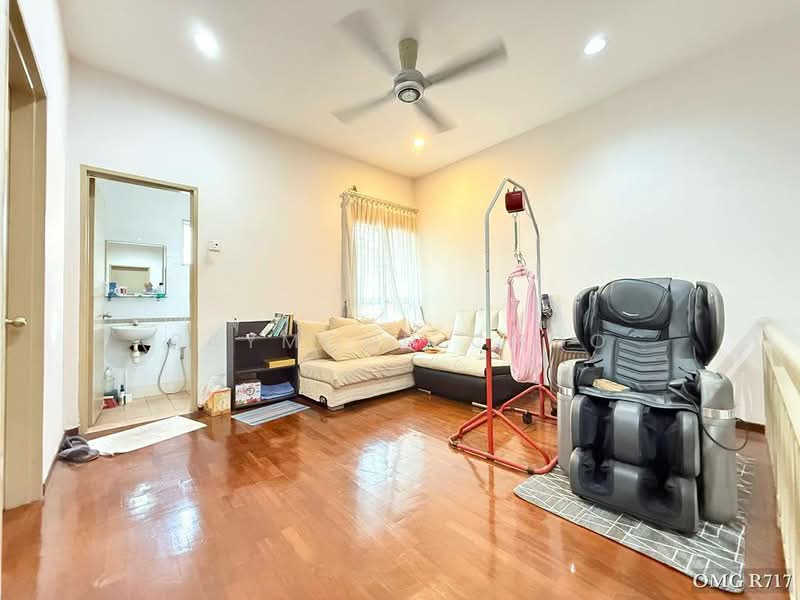 2-storey Terraced House for Sale in Setia Alam (Selangor) - Raymond Choo - Living Room - PropertyGuru.com.my