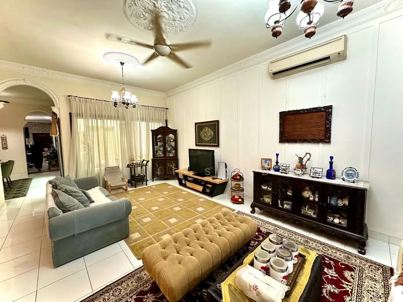 2-storey Terraced House for Sale in Denai Alam (Shah Alam) - Alif Saad - Living Room - PropertyGuru.com.my