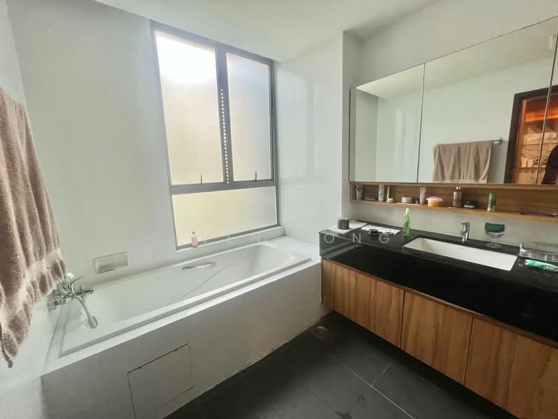 Semi-Detached House for Rent in Johor Bahru (Johor) - Seven Kong - Bathroom - PropertyGuru.com.my