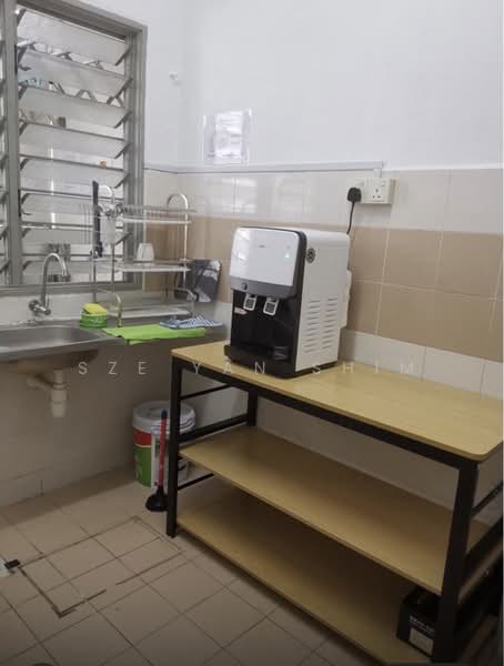 Condominium for Rent at Residensi Laguna (Sunway Belvedere) - Sze Yan Shim - Kitchen - PropertyGuru.com.my