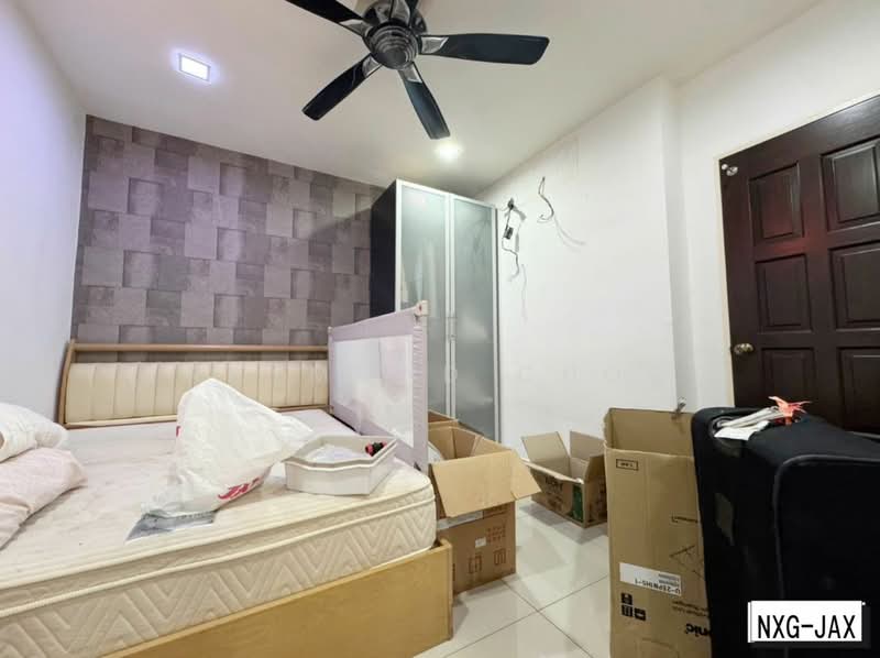 Semi-Detached House for Rent in Setia Alam (Selangor) - Raymond Choo - Bedroom - PropertyGuru.com.my