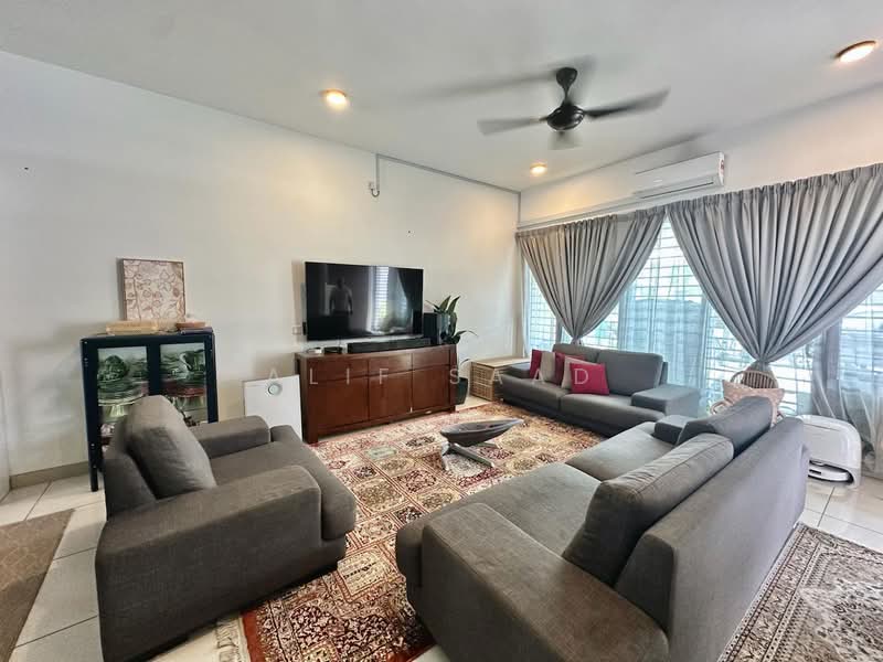 2-storey Terraced House for Sale in Denai Alam (Shah Alam) - Alif Saad - Living Room - PropertyGuru.com.my