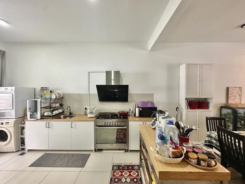 2-storey Terraced House for Sale in Denai Alam (Shah Alam) - Alif Saad - Kitchen - PropertyGuru.com.my