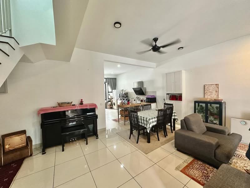 2-storey Terraced House for Sale in Denai Alam (Shah Alam) - Alif Saad - Living Room - PropertyGuru.com.my