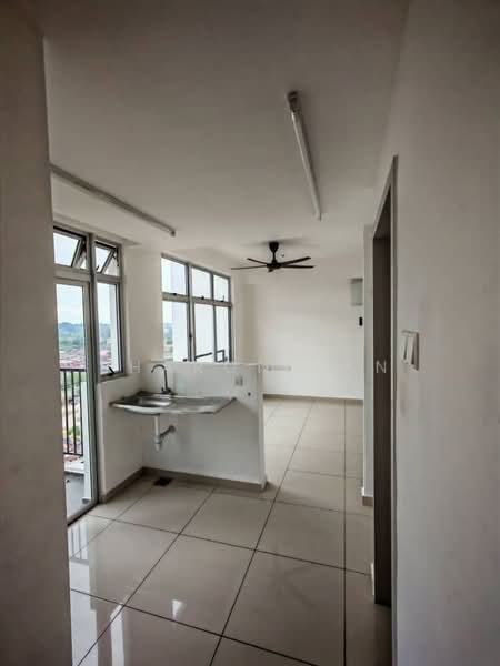 Service Residence for Rent at Midas @ Seri Alam - Sharon Tan - Kitchen - PropertyGuru.com.my