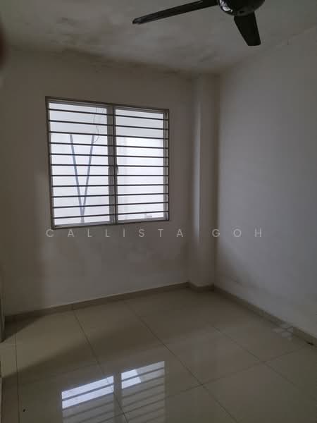 Rumah Berkembar untuk Dijual di Klang (Selangor) - Callista Goh - GF Room - PropertyGuru.com.my